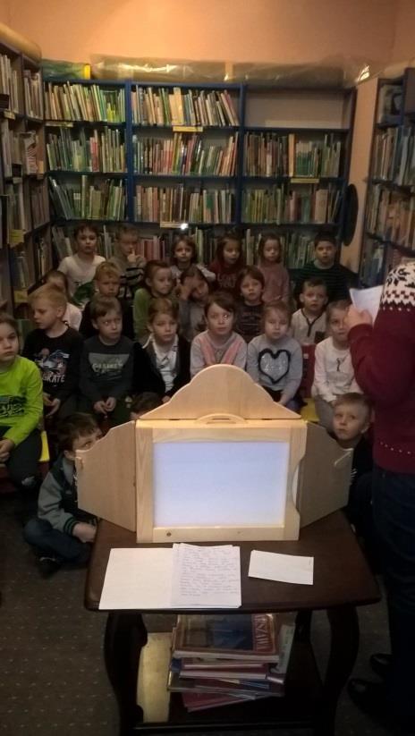 Zielony kącik przyrody Wszystkie grupy postanowiły zaprosić Wiosnę do swoich sal, gdzie dzieci wraz ze swoimi paniami założyły zielone kąciki.