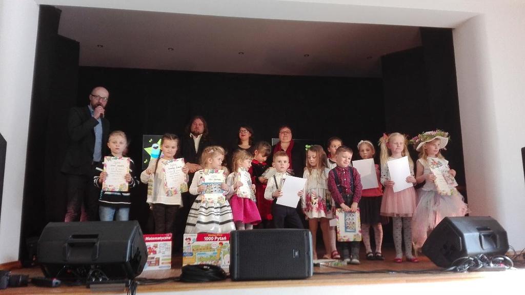 Igor z grupy Jeżyków Gminny konkurs piosenki przedszkolnej 22 kwietnia odbył się konkurs muzyczny, w którym udział wzięli: Konrad Drozdowski (grupa Jeżyki), Zuzia Łuczak