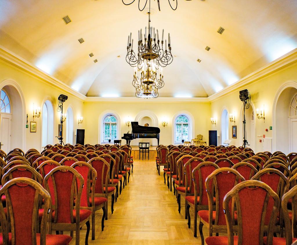 Teatr Zdrojowy Historyczno-kulturalne oblicze Dusznik-Zdroju. Wyjątkowe miejsce w samym sercu Dusznik-Zdroju, bezpośrednio związane z postacią wybitnego polskiego kompozytora - Fryderyka Chopina.