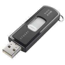 Nośniki PenDrive i karty pamięci Działają w oparciu o technologię FLASH (trwały zapis) Podłączane do portów USB Pojemność standardowa: 16..64 GB, max 1 TB (b. drogi) Zapis na poziomie 4 MB/s (USB 2.