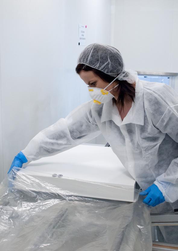 CLEAN ROOM/POMIESZCZENIE DO PRODUKCJI OPRAW CZYSTYCH W ZAKŁADZIE PRODUKCYJNYM W JACENTOWIE: Rodzaj pomieszczenia o kontrolowanych parametrach środowiskowych w szczególności zanieczyszczeń typu: pył,