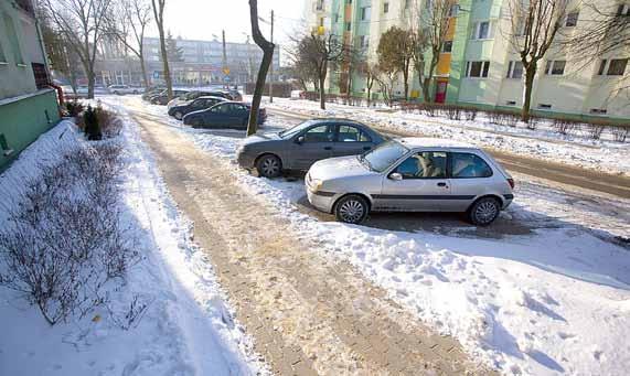 Ulica Konopnickiej utworzenie miejsc postojowych. Wspólna inwestycja Pabianickiej Spółdzielni Mieszkaniowej i Urzędu Miejskiego ul.