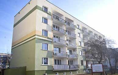 Nawrockiego wymiana chodników z płyt na kostkę brukową Nowe ławki Ustawiono 40 ławek przy 18 budynkach: Nawrockiego 9 1 sztuka Nawrockiego 22 3 sztuki Nawrockiego 22a 2 sztuki Bracka 9 2 sztuki 3