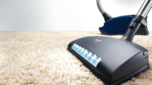 . Elektroszczotka, która odkurzy do czysta każdy dywan, uczyni odkurzanie łatwym, szybkim i przyjemnym.