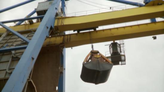 Gdański Terminal Masowy koncentruje się na przeładunku masowych towarów rolnych, głównie