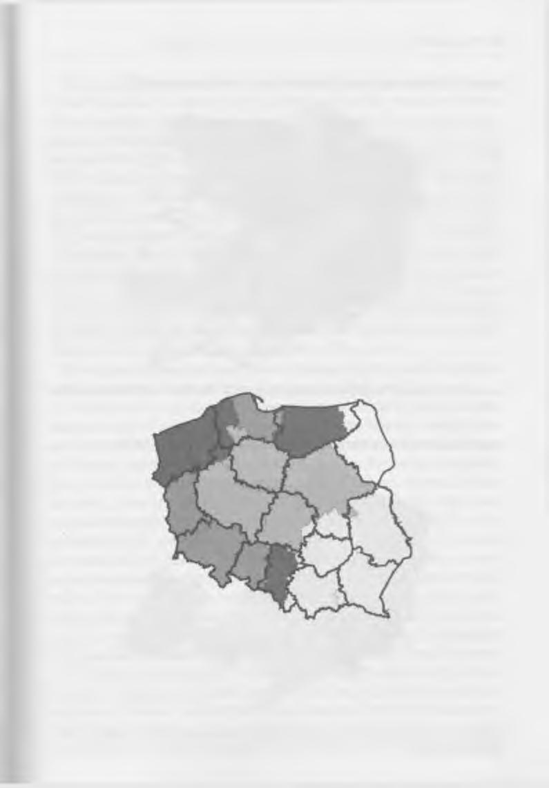 Nastoletnie macierzyństwo w Polsce - ujęcie regionalne Przestrzenne zróżnicowanie nastoletniego macierzyństwa w powojennej Polsce W całym powojennym okresie występowało