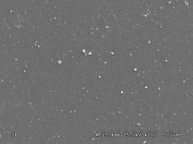 rozpylania magnetronowego (SEM) a) b) c)