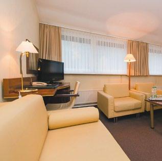 [ HOTeL BUKOWY DWOreK ] Hotel położony jest na trasie Świecko-Poznań w otoczeniu lasów i jezior znajdujących się na terenie gminy Łagów, która jest sercem