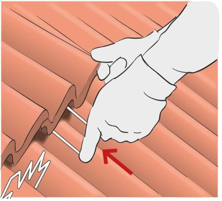 Połowę zamówionych haków CWL należy zamontować pod każdą dachówką, w rzędach od okapu do kalenicy. Pozostała część haków należy równomiernie rozmieścić na dachu.