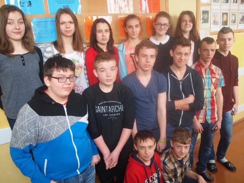 ZADANIE 2 : WYBÓR MEDIATORÓW SZKOLNYCH I ICH DZIAŁANIA. 161 uczniów w demokratycznych wyborach wyłoniło w dniach 14-18.09.2015r. klasowych mediatorów.