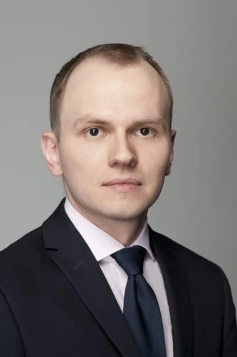 wynagrodzeniowych, w tym premiowych, dla pozostałych grup pracowników, biorąc pod uwagę specyfikę branży finansowej i ubezpieczeniowej oraz rekomendacje i wytyczne krajowych i unijnych organów