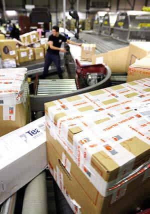 Transport i logistyka Wszystkie pomiary, których potrzebujesz 8 News Większe, szybsze i lepsze Stawka idzie w górę Firmy przewozowe konsekwentnie porzucają niewielkie huby lokalne na rzecz wielkich,