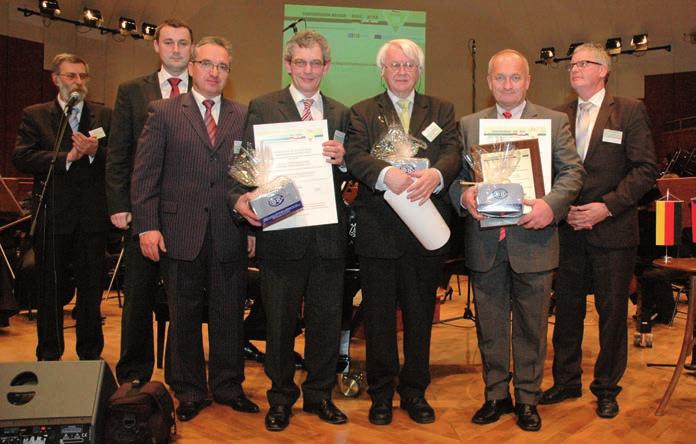 ZA WSPÓŁPRACĘ TRANSGRANICZNĄ W DZIEDZINIE EDUKACJI Uniwersytet Techniczny w Libercu (CZ) Szkoła Wyższa Zittau/Görlitz (DE) Politechnika Wrocławska, Zamiejscowy Ośrodek Dydaktyczny w Jeleniej Górze