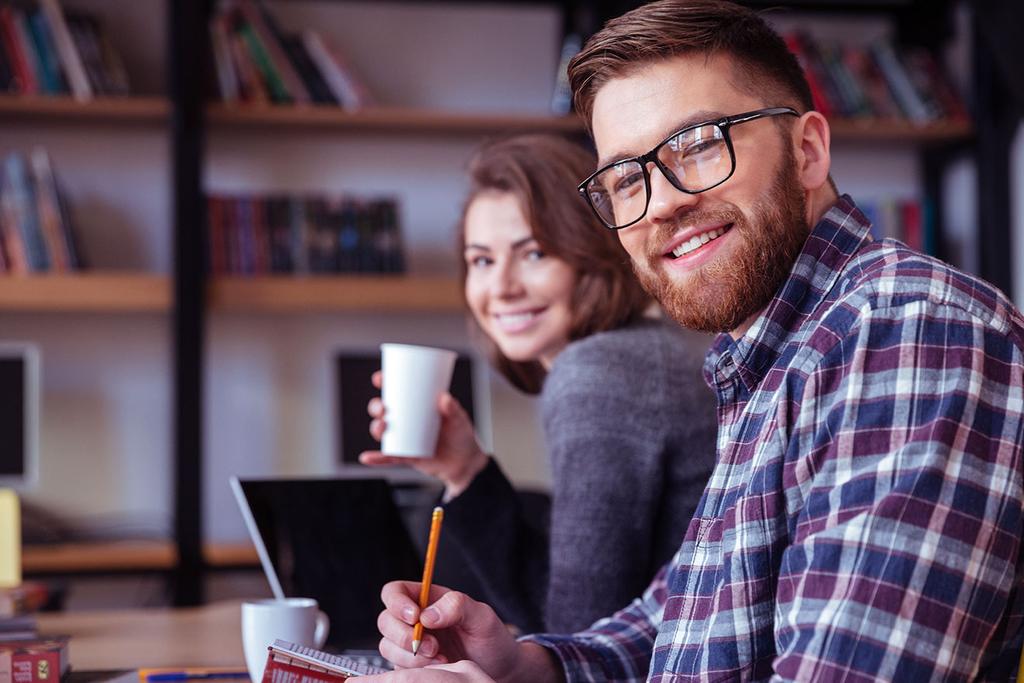 edukacyjnych oraz zapewnianiu dostępu do produktów i usług osobom niepełnosprawnym problemów społecznych starszych, niski poziom wiedzy finansowej w społeczeństwie) problemowi wykluczenia finansowego