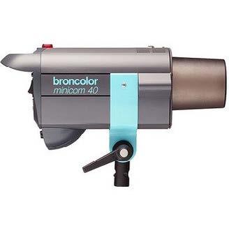 15 Lampa Broncolor minicom 40 Krótkie czasy błysku i ładowania Maksymalna energia błysku 300 J Światło modelujące maksymalnie 300 W Proporcjonalny zakres regulacji