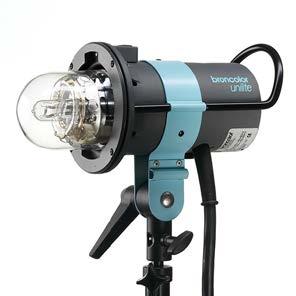 17 Lampa Broncolor Unilite Energia błysku: maks. 3200 J Światło modelujące [230 V]: halogen maks.
