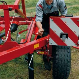 Lely Lotus 770 P ogromna wydajność dla małych ciągników Model Lotus 770 opiera się na prostej koncepcji,