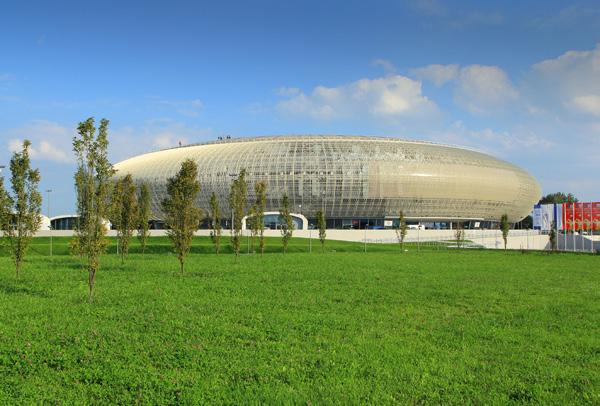 Dojazd do wybranych obiektów użyteczności publicznej TAURON Arena Kraków Najbliżej położone przystanki: TAURON Arena Kraków - linia autobusowa: 128; TAURON Arena Kraków Aleja Pokoju - linie