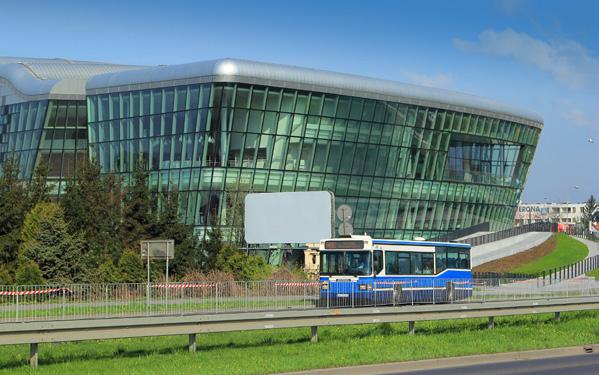 ICE Kraków Congress Centre Najbliżej położone przystanki: Centrum Kongresowe ICE - linie tramwajowe: 12, 18, 22, 52, 62, linie autobusowe: 101, 112, 144, 162, 164, 169, 173, 179, 184, 194, 469, 484,