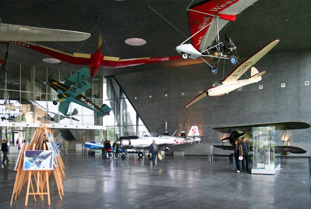 Muzeum czynne jest od wtorku do niedzieli w godzinach 10:00-16:00. Dodatkowo, w okresie od czerwca do września we wtorki, czwartki i niedziele muzeum czynne jest do godziny 18:00.