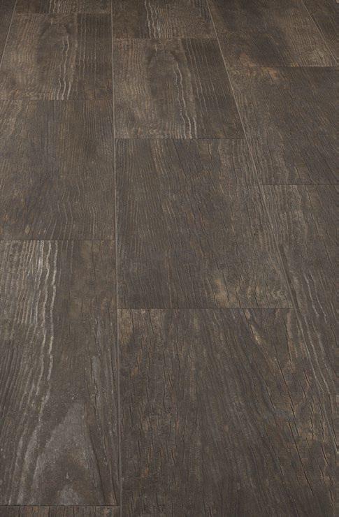INSPIRACJA PŁYNĄCA Z NATURY INSPIRATION FLOWING FROM NATURE Wood Concept to wyjątkowa oferta płytek inspirowanych designem naturalnego drewna, stworzona by rozwinąć możliwości aranżowania otaczającej