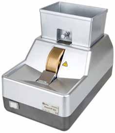 Zadanie 32. Decentracja pozioma soczewek okularowych do oprawy o wymiarach 45 17 i rozstawie źrenic do dali 66 mm wynosi A. 2,0 mm w stronę nosa. B. 4,0 mm w stronę nosa. C. 2,0 mm w stronę skroni. D. 4,0 mm w stronę skroni.