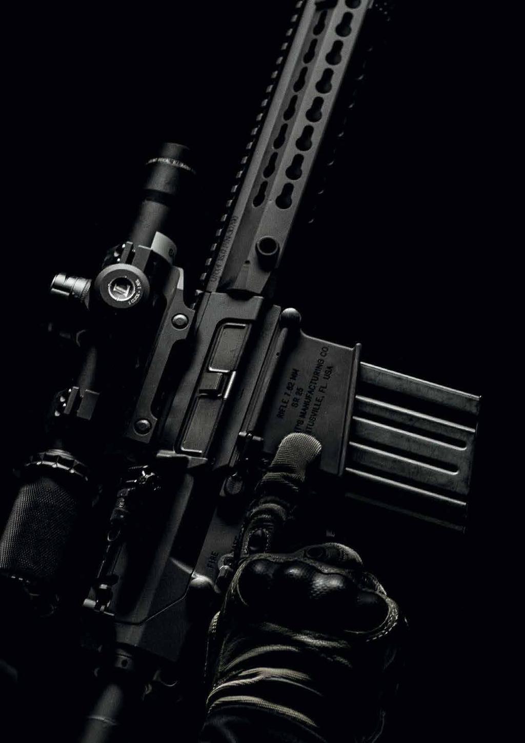 SR - 25 E2 advanced precision carbine SR - 25 E2 advanced precision carbine SR - 25 E2 APC - karabin samopowtarzaly Łoże URX 4: Gniazda Keymod do mocowania akcesoriów na siedmiu bokach łoża zajmują