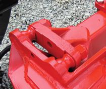 Kiedy korpus natrafia na przeszkod olej hydrauliczny przepływa do akumulatora