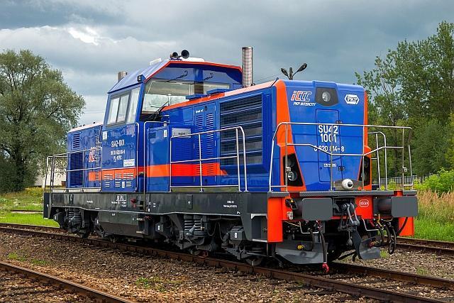 Testy pojazdów wykazały szereg wad konstrukcyjnych, co wymusiło przebudowanie projektu. Produkcja seryjna z wprowadzonymi zmianami ruszyła w 1986 roku.