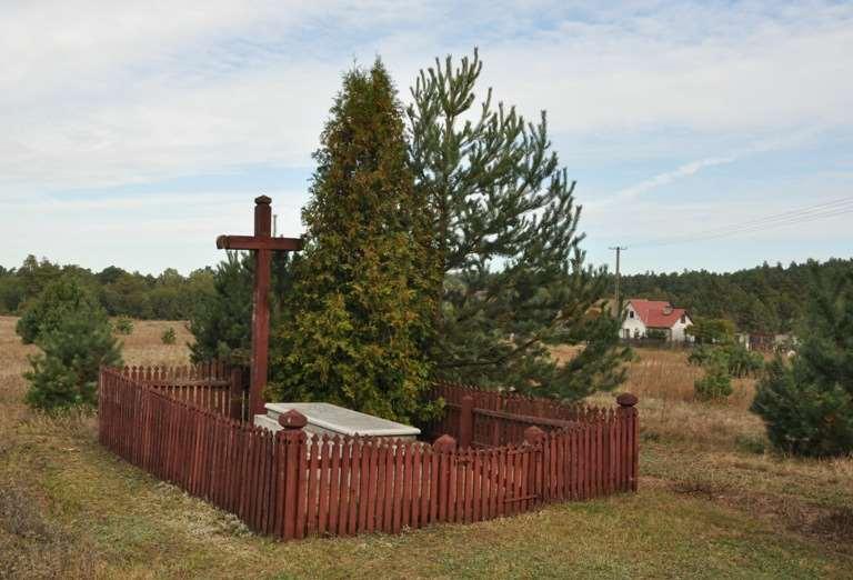 Teodorów -mogiła powstańców