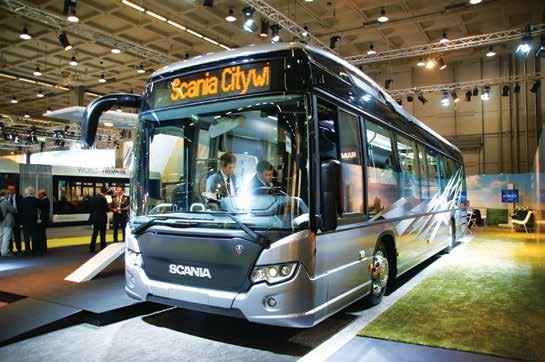 Autobusy hybrydowe Jeszcze do niedawna na wystawach transportu publicznego niepodzielnie królowały autobusy hybrydowe, które umożliwiały najszybsze wprowadzenie napędów alternatywnych w miastach, bez