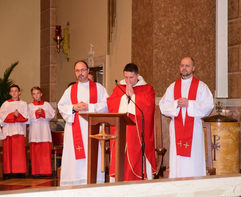 Mieliśmy okazję wysłuchać także rekolekcji śpiewanych o Bożym Miłosierdziu. Kto śpiewa, ten dwa razy się modli zwykł mawiać św. Augustyn.