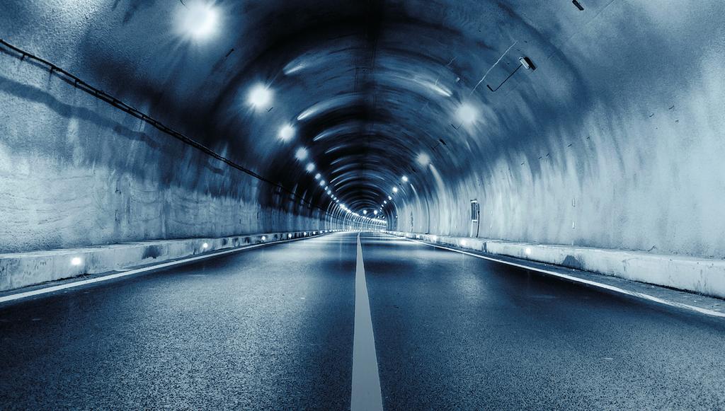 PN-EN 54-4 PN-EN 54-16 PN-EN 54-24 Zaawansowany Dźwiękowy System Ostrzegawczy z Głośnikami Tunelowymi Zaawansowane funkcje audio DSP dla najlepszej transmisji dźwięku w ciężkich warunkach