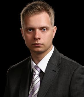 Wolność słowa a wolność wyznania ARTYKUŁY Dr Michał Pietkiewicz Un i w e r s y t e t Wa r m i ń s k o Ma z u r s k i w Ol s z t y n i e Absolwent Wydziału Prawa i Administracji Uniwersytetu Warmińsko
