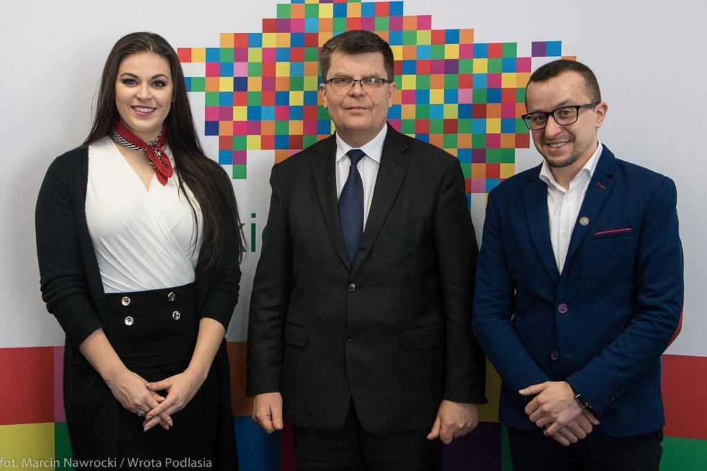Zniżki dla doktorantów na Podlasiu Rada Uczelniana Samorządu Doktorantów Uniwersytetu w Białymstoku w lutym 2017 roku skierowała do władz Województwa Podlaskiego wniosek o przyznanie doktorantom ulg