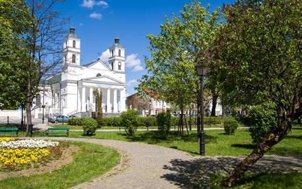 Dumą Suwałk jest neoklasycystyczna zabudowa ulicy Kościuszki, dziś z wielką starannością odnawiana.