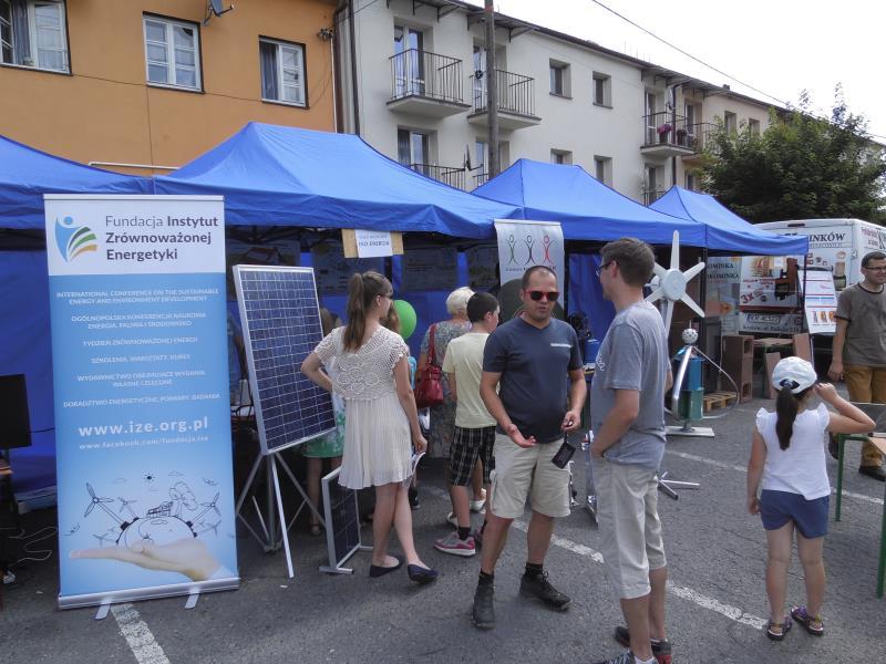 Wszystko to za sprawą Fundacji Instytut Zrównoważonej Energetyki, Programu Dratewka, Studenckiego Koła Naukowego Eko-Energia oraz Burmistrz Iwony Bilskiej -