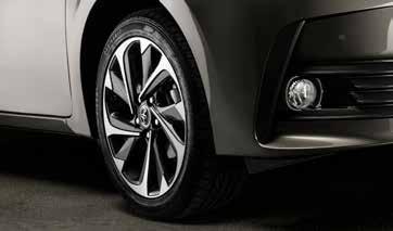 Opcje Lakier metalik Nawigacja Toyota Touch 2 with Go Czujniki parkowania tylne Czujniki parkowania przednie i tylne Pakiet Chrome: aluminiowe nakładki progowe z logo Corolla, chromowane listwy