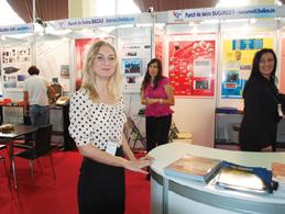 marketingowym i administracyjnym.