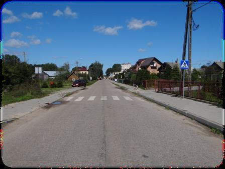 Zadanie inwestycyjne zlokalizowane jest w miejscowości Perlejewo, na odcinku drogi powiatowej nr 2101B