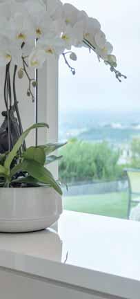 FINISHES WYKOŃCZENIA Décor Polished Nanotech Polished DÉCOR POLISHED The Décor Polished confers a perfect linear reflection to the colours of the Classtone Collection which gains in depth and