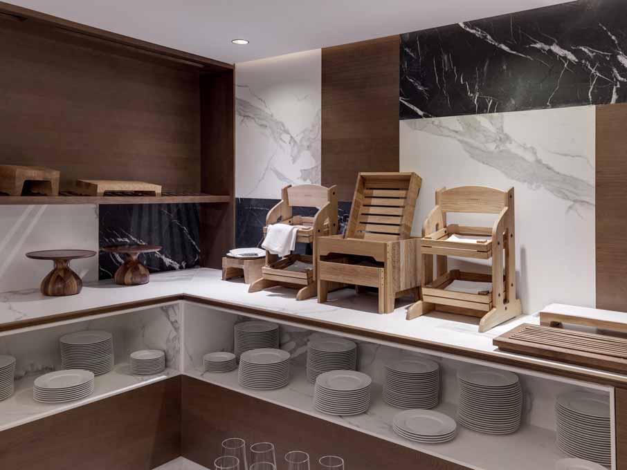 HOTEL EMPERATRIZ BARCELÓ MADRID (SPAIN) Blacksplash, Countertops & Shelves