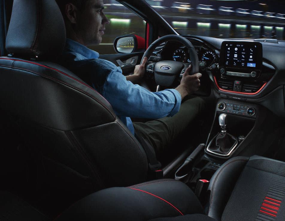 Nowy najlepszy przyjaciel Twojego telefonu Ford SYNC 3 Podróże samochodem nie muszą już oznaczać przerwy w kontakcie ze światem.