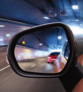 FORD FIESTA Innowacyjne technologie Adaptive Cruise Control Połączenie tempomatu i systemu kontroli odległości.