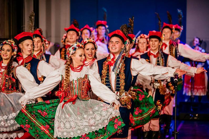 Podczas licznych koncertów i w ramach innych projektów artystycznych miały także okazję zaprezentować się publiczności współtworzące go zespoły jednorodne: Krakowski Chór Akademicki Uniwersytetu