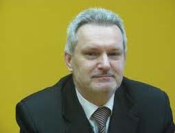 Projekt Comenius Regio Od raportu do sukcesu szkoły jest próbą odpowiedzi na pytania związane z realizacją zewnętrznego nadzoru pedagogicznego w szkołach, jego efektami i rolą w rozwoju szkoły.