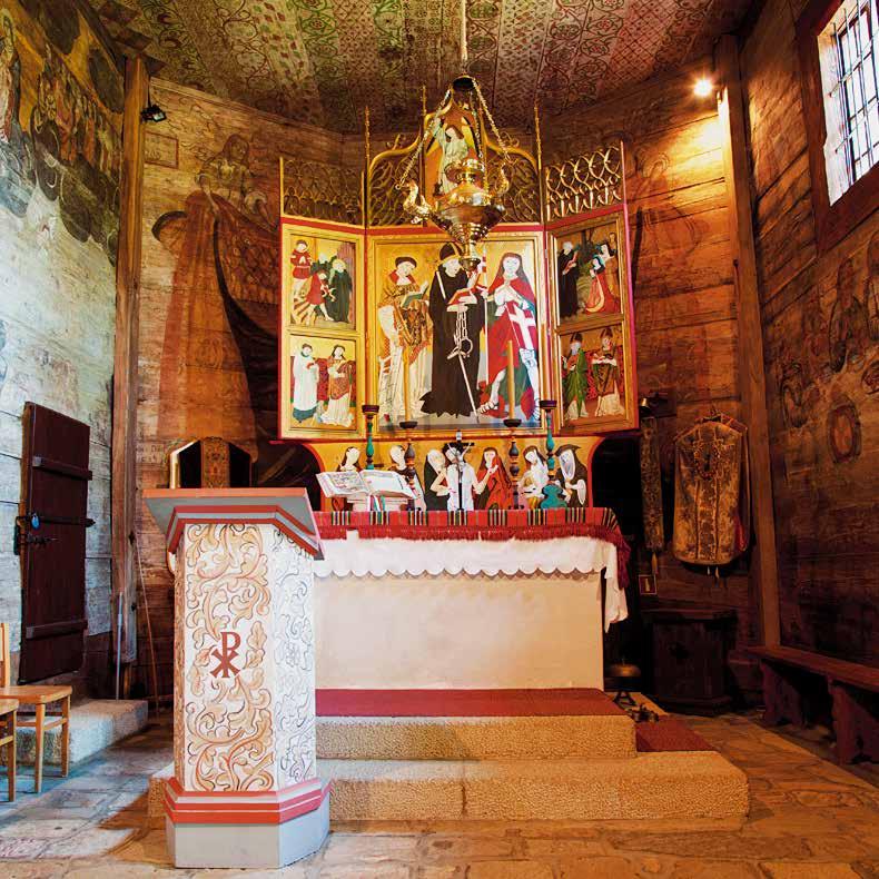 LIPNICA MUROWANA KOŚCIÓŁ ŚW. LEONARDA Nowy Wiśnicz słynący z pięknego zamku i dworku, w którym mieści się muzeum poświęcone Janowi Matejce Koryznówka.