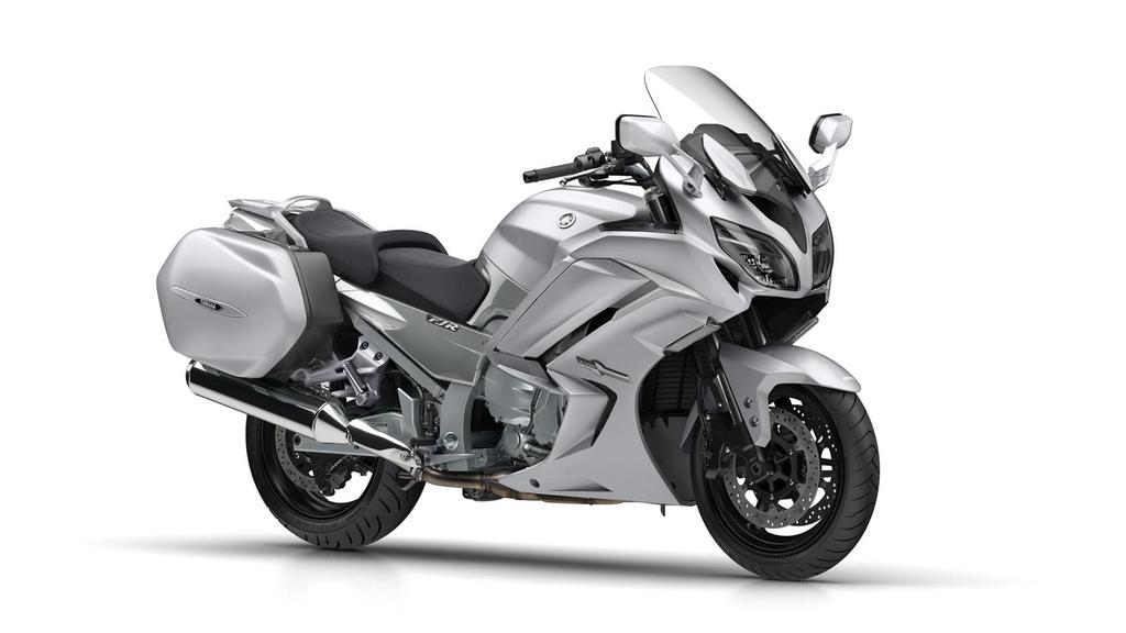 Dzięki zaawansowanemu elektronicznie regulowanemu zawieszeniu, które zapewnia najlepsze możliwe ustawienia i komfort jazdy, motocykl gwarantuje możliwości jednego z najbardziej