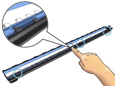 Podajnik (tylko model 360) Podajnik ułatwia ładowanie nośnika typu transparent/materiał tekstylny/siatka.