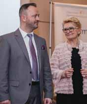 VI Forum Pacjentów Onkologicznych VI Forum Pacjentów Onkologicznych pod hasłem: Wyzwania w onkologii Prezes PKPO: Szymon Chrostowski, wiceprezes Krystyna Wechmann 21 marca br.